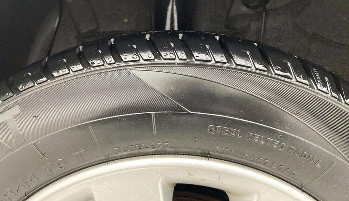 2014 Hyundai Xcent S (O) 1.2, Petrol, Manual, 41,813 km, Right Rear Tyre Tread
