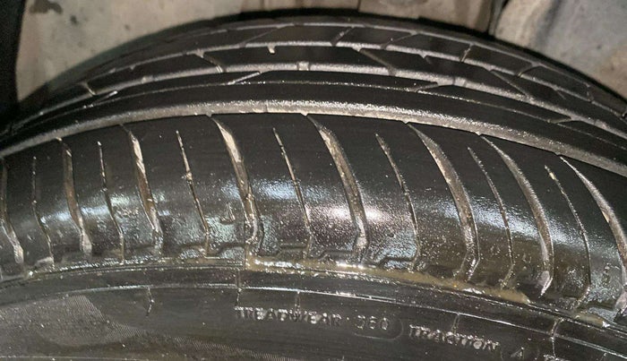 2021 Renault Kiger RXZ TURBO CVT, Petrol, Automatic, 21,921 km, Left Front Tyre Tread