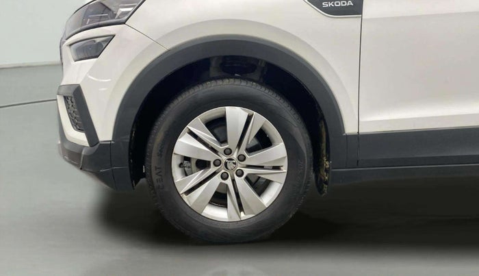 2023 Skoda KUSHAQ AMBITION 1.0L TSI MT, Petrol, Manual, 11,978 km, Left Front Wheel