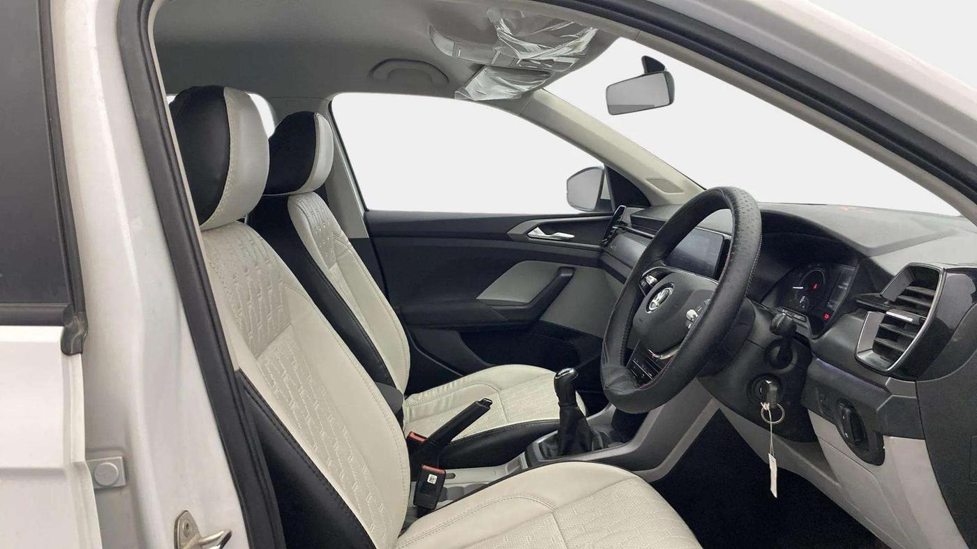 2023 Skoda KUSHAQ AMBITION 1.0L TSI MT, Petrol, Manual, 11,978 km, Right Side Front Door Cabin