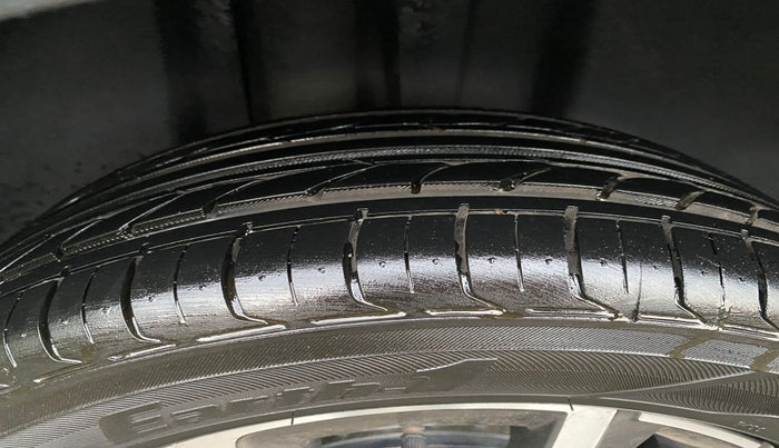 2022 Maruti Ciaz ZETA AT 1.5  SHVS PETROL, Petrol, Automatic, 16,843 km, Right Rear Tyre Tread