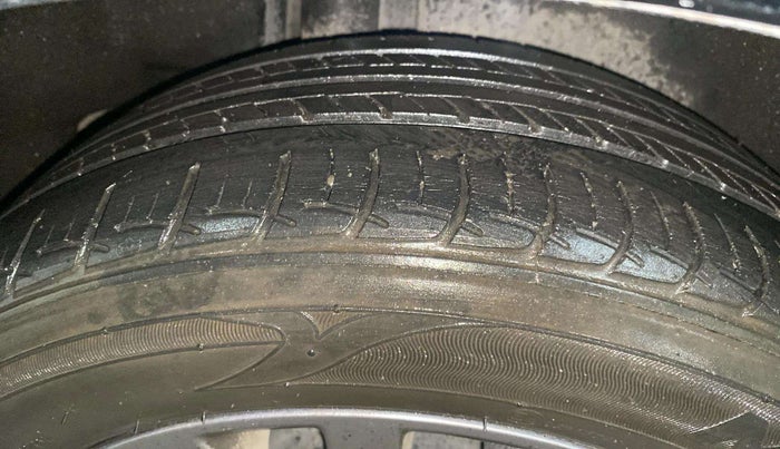 2018 Maruti Ciaz ALPHA  AT 1.4  PETROL, Petrol, Automatic, 37,729 km, Right Rear Tyre Tread