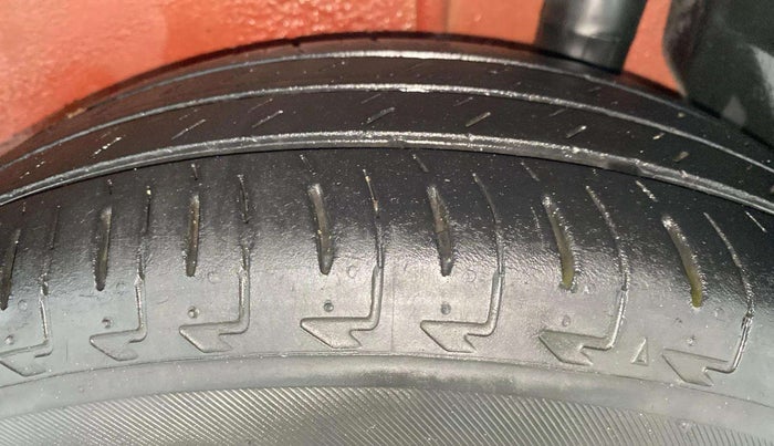 2017 Maruti IGNIS ZETA 1.2 AMT, Petrol, Automatic, 32,007 km, Left Rear Tyre Tread
