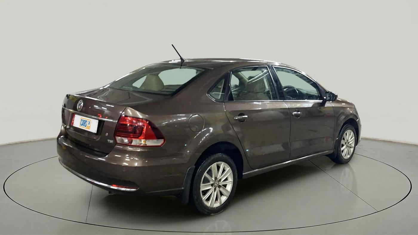 2017 Volkswagen Vento HIGHLINE PLUS 1.2 AT 16 ALLOY, Petrol, Automatic, 40,549 km, Right Back Diagonal