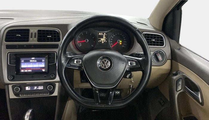 2017 Volkswagen Vento HIGHLINE PLUS 1.2 AT 16 ALLOY, Petrol, Automatic, 40,549 km, Steering Wheel Close Up