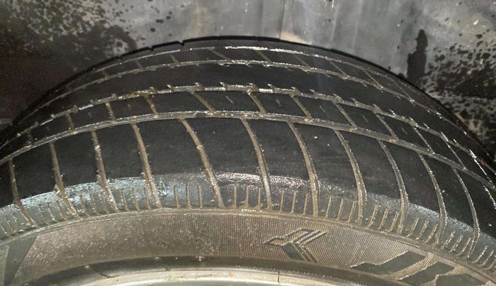 2017 Volkswagen Vento HIGHLINE PLUS 1.2 AT 16 ALLOY, Petrol, Automatic, 40,549 km, Left Rear Tyre Tread