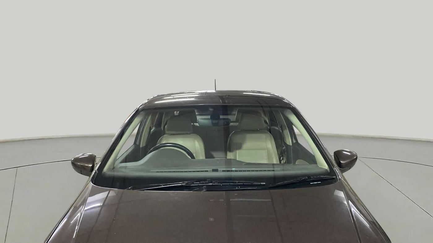 2017 Volkswagen Vento HIGHLINE PLUS 1.2 AT 16 ALLOY, Petrol, Automatic, 40,549 km, Front Windshield