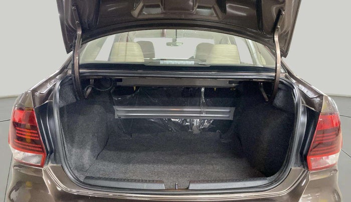 2017 Volkswagen Vento HIGHLINE PLUS 1.2 AT 16 ALLOY, Petrol, Automatic, 40,549 km, Boot Open Zoomed View