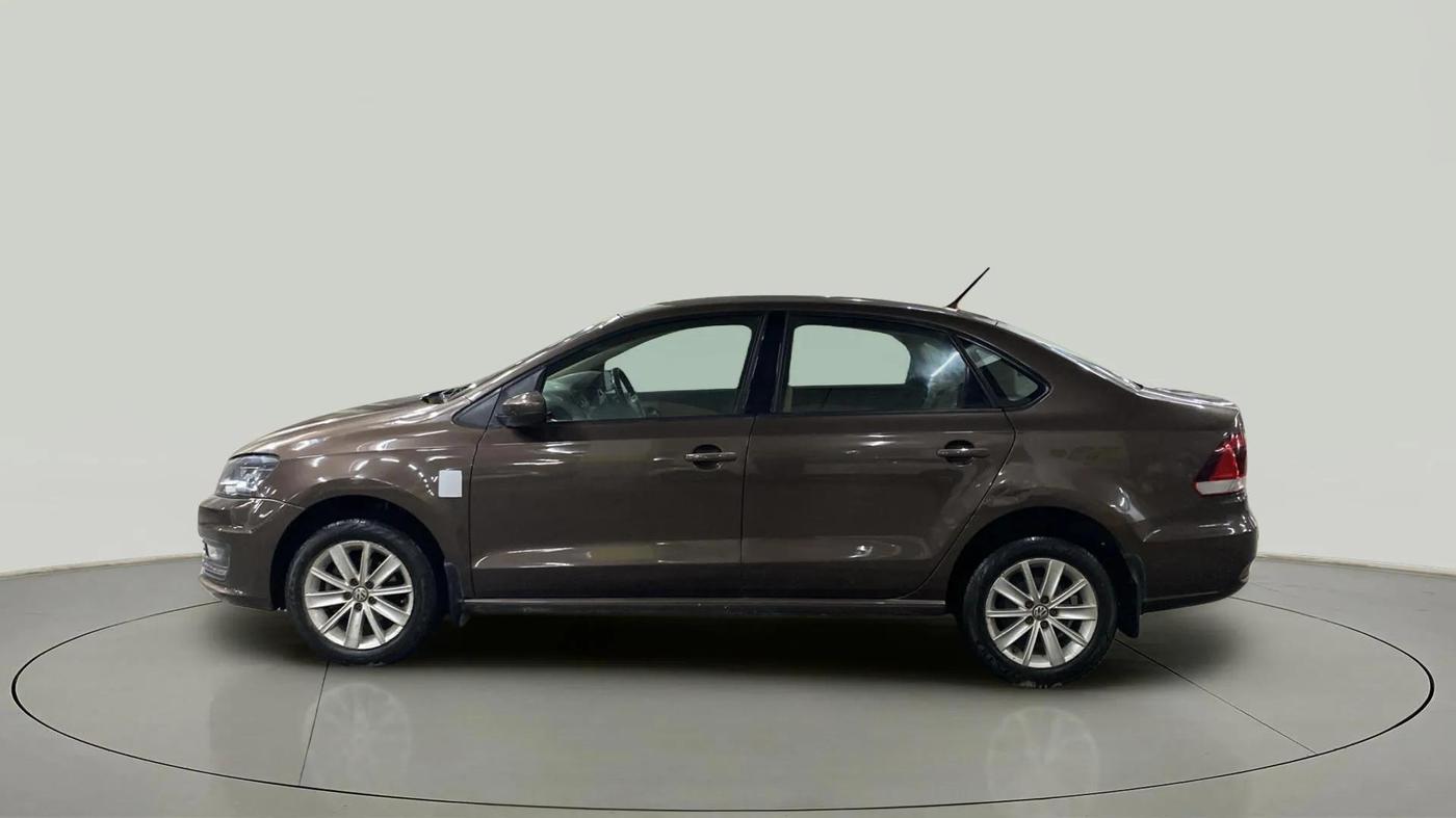 2017 Volkswagen Vento HIGHLINE PLUS 1.2 AT 16 ALLOY, Petrol, Automatic, 40,549 km, Left Side
