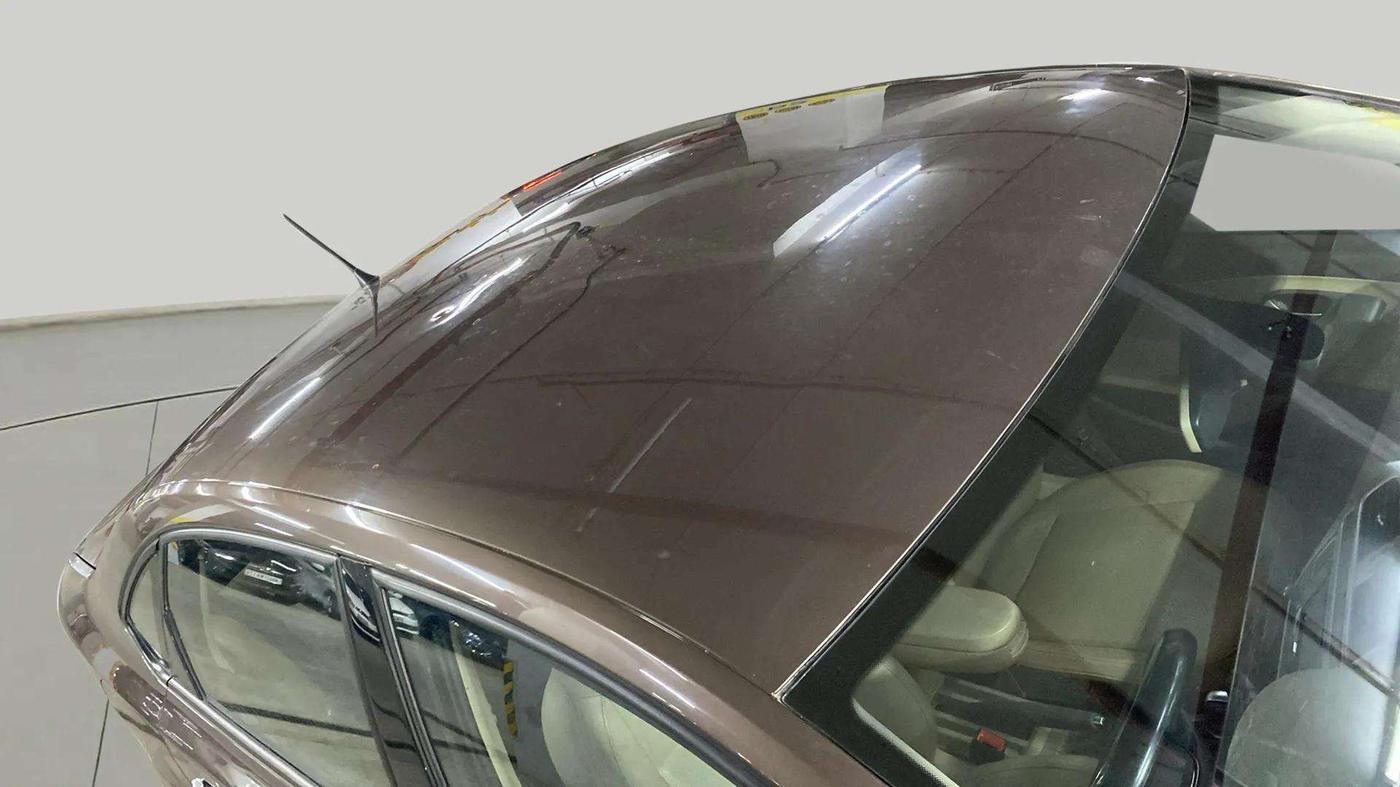 2017 Volkswagen Vento HIGHLINE PLUS 1.2 AT 16 ALLOY, Petrol, Automatic, 40,549 km, Roof