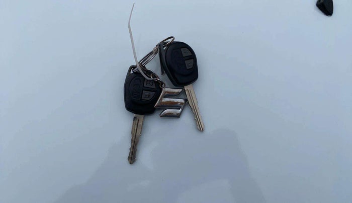 2018 Maruti Ciaz DELTA 1.4 MT PETROL, Petrol, Manual, 63,191 km, Key Close Up