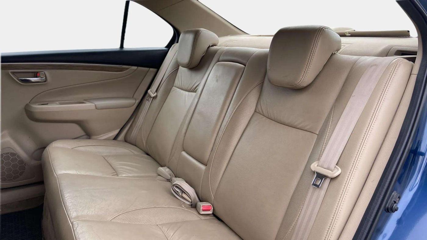 2019 Maruti Ciaz ALPHA  AT 1.5 SHVS PETROL, Petrol, Automatic, 76,652 km, Right Side Rear Door Cabin