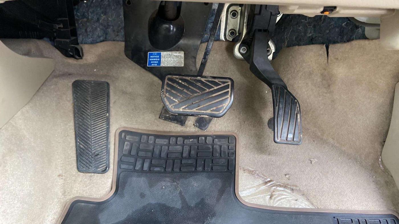 2019 Maruti Ciaz ALPHA  AT 1.5 SHVS PETROL, Petrol, Automatic, 76,652 km, Pedals