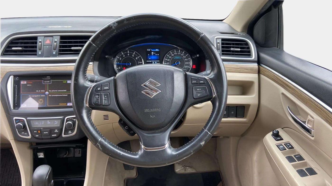 2019 Maruti Ciaz ALPHA  AT 1.5 SHVS PETROL, Petrol, Automatic, 76,652 km, Steering Wheel Close Up