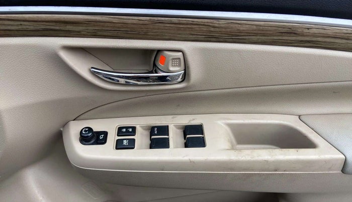 2019 Maruti Ciaz ALPHA  AT 1.5 SHVS PETROL, Petrol, Automatic, 76,592 km, Driver Side Door Panels Control