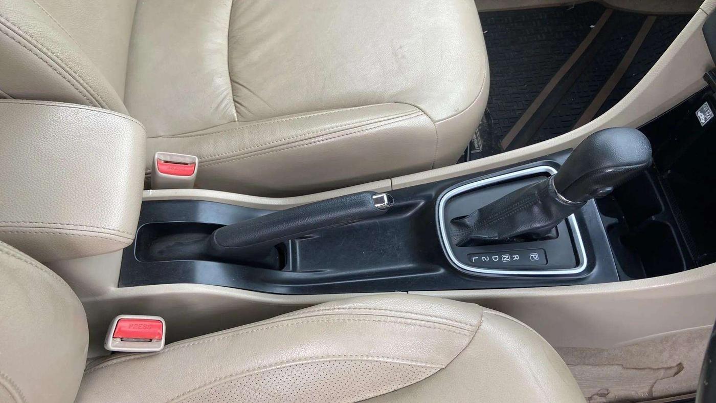 2019 Maruti Ciaz ALPHA  AT 1.5 SHVS PETROL, Petrol, Automatic, 76,652 km, Gear Lever