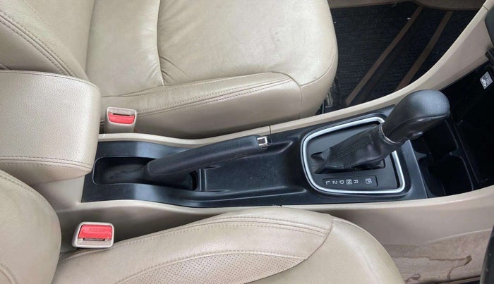 2019 Maruti Ciaz ALPHA  AT 1.5 SHVS PETROL, Petrol, Automatic, 76,592 km, Gear Lever