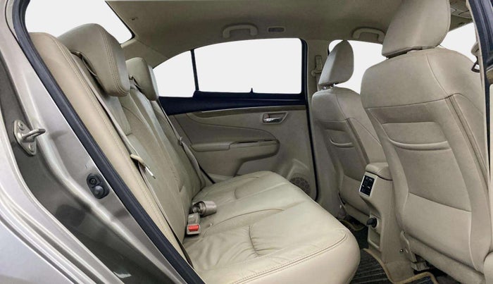 2019 Maruti Ciaz ALPHA 1.5 SHVS PETROL, Petrol, Manual, 55,151 km, Right Side Rear Door Cabin