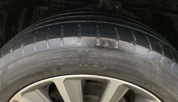 2019 Maruti Ciaz ALPHA 1.5 SHVS PETROL, Petrol, Manual, 55,151 km, Left Rear Tyre Tread