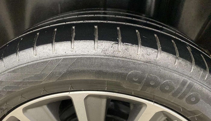 2019 Maruti Ciaz ALPHA 1.5 SHVS PETROL, Petrol, Manual, 55,151 km, Right Rear Tyre Tread