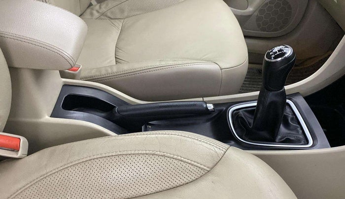 2019 Maruti Ciaz ALPHA 1.5 SHVS PETROL, Petrol, Manual, 55,151 km, Gear Lever
