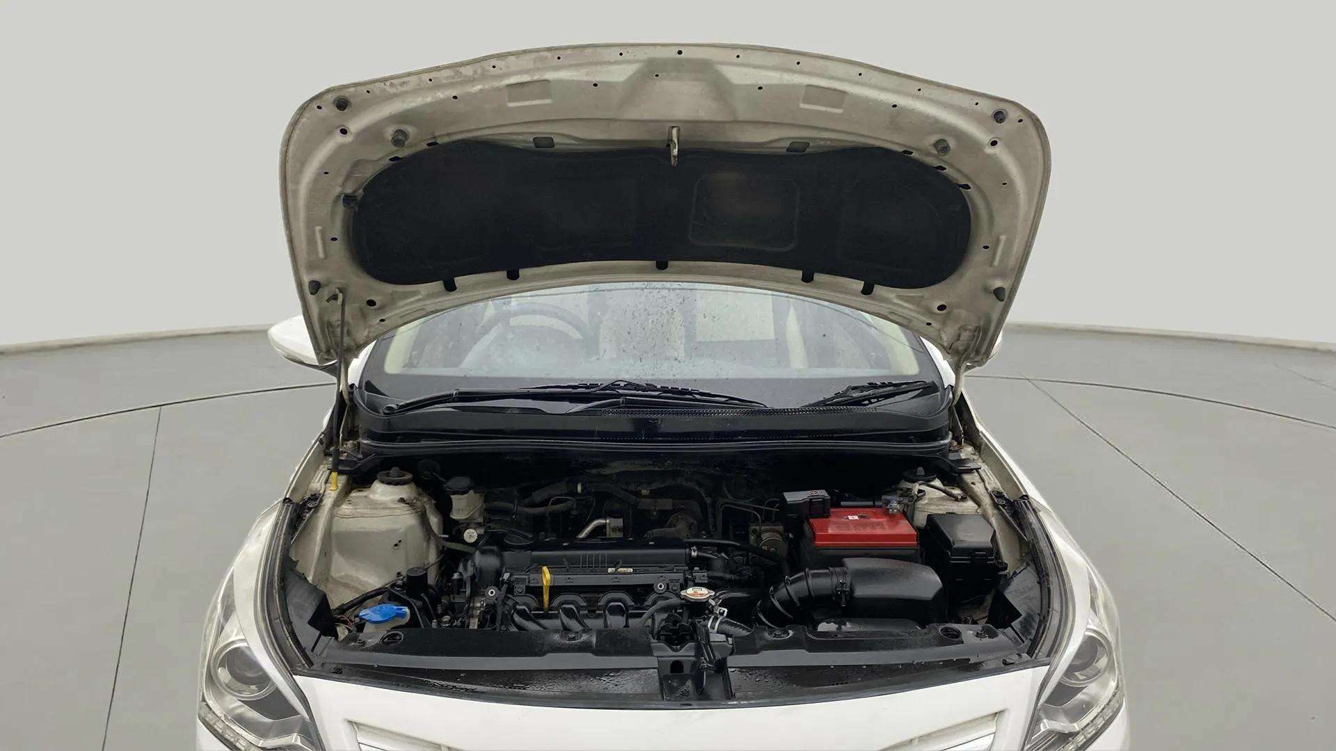Engine-Full-View-With-Bonnet-Open-13