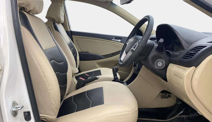 2017 Hyundai Verna 1.6 VTVT SX, Petrol, Manual, 48,752 km, Right Side Front Door Cabin