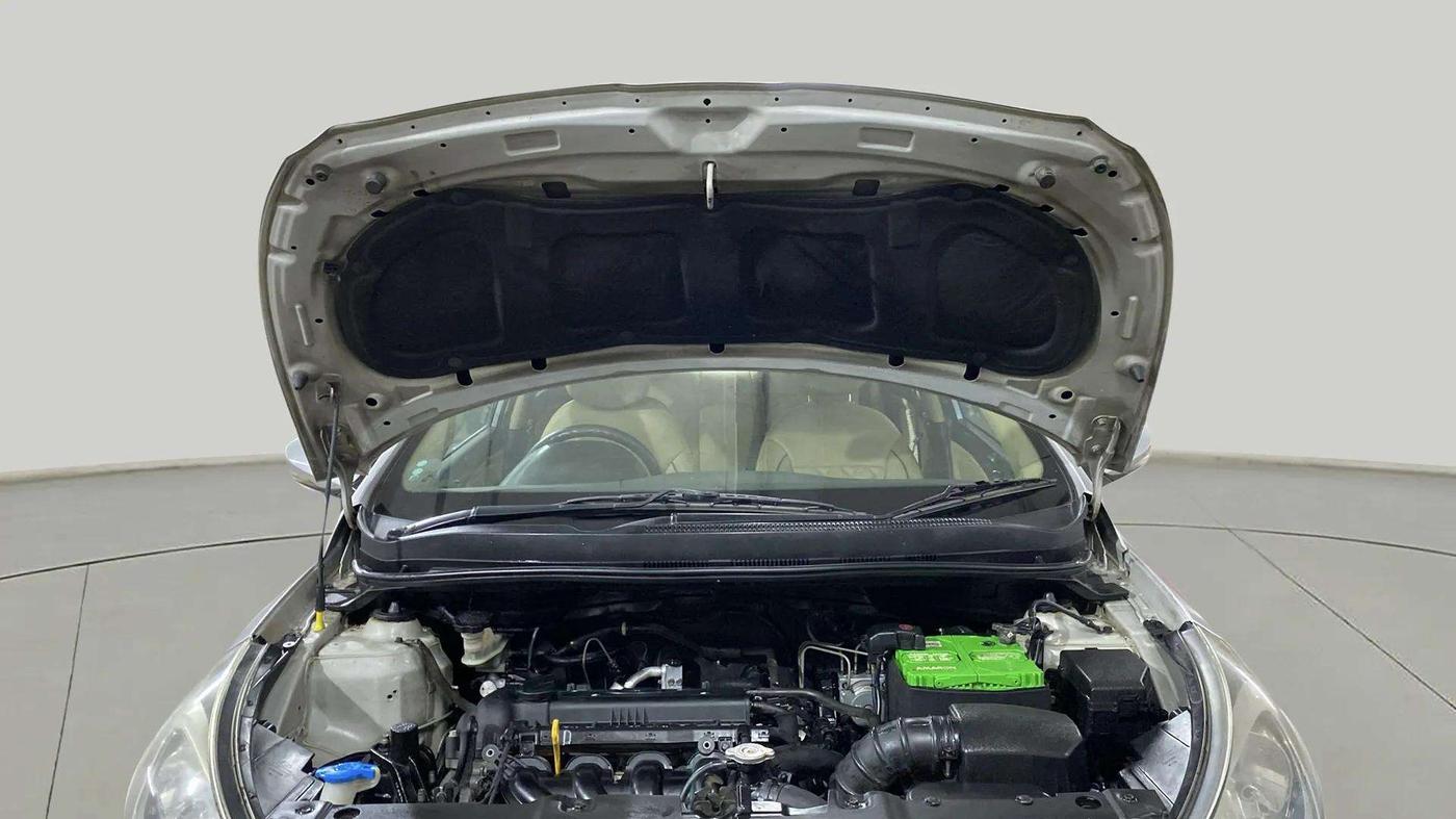 2013 Hyundai Verna FLUIDIC 1.6 VTVT SX, Petrol, Manual, 83,079 km, Open Bonet