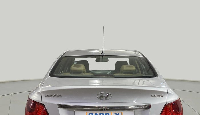 2013 Hyundai Verna FLUIDIC 1.6 VTVT SX, Petrol, Manual, 83,079 km, Rear Windshield