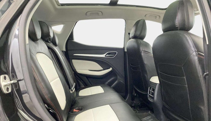 2022 MG ASTOR SHARP EX 1.5 MT, Petrol, Manual, 58,582 km, Right Side Rear Door Cabin