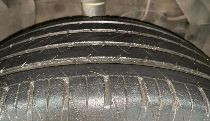 2021 Toyota URBAN CRUISER HIGH GRADE AT, Petrol, Automatic, 30,839 km, Right Front Tyre Tread