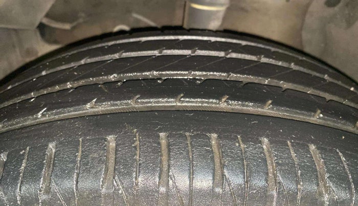 2021 Toyota URBAN CRUISER HIGH GRADE AT, Petrol, Automatic, 30,839 km, Left Front Tyre Tread