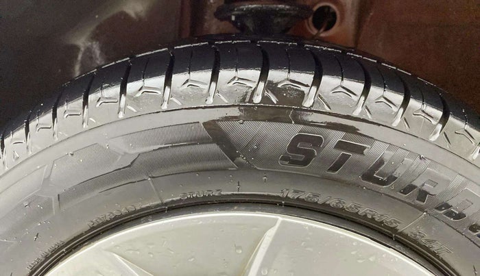2017 Maruti IGNIS DELTA 1.2 AMT, Petrol, Automatic, 80,925 km, Left Front Tyre Tread