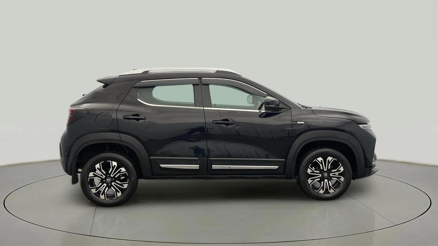 2022 Renault Kiger RXZ AMT, Petrol, Automatic, 45,959 km, Right Side View