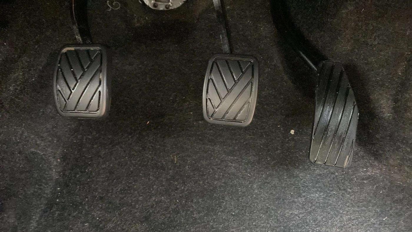 2018 Maruti Wagon R 1.0 VXI, Petrol, Manual, 32,472 km, Pedals