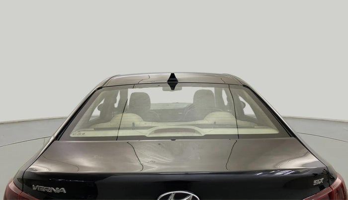 2021 Hyundai Verna SX 1.5 VTVT, Petrol, Manual, 22,973 km, Rear Windshield