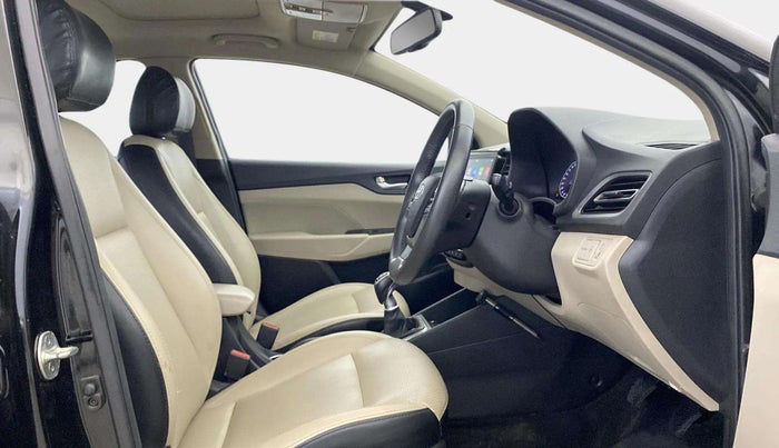 2021 Hyundai Verna SX 1.5 VTVT, Petrol, Manual, 22,973 km, Right Side Front Door Cabin