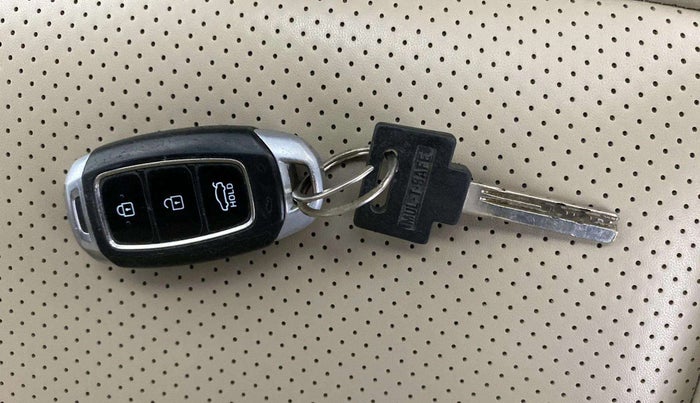 2021 Hyundai Verna SX 1.5 VTVT, Petrol, Manual, 22,973 km, Key Close Up