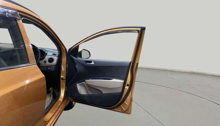 2014 Hyundai Grand i10 ASTA AT 1.2 KAPPA VTVT, CNG, Automatic, 53,386 km, RHS Front Door