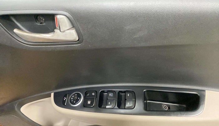 2014 Hyundai Grand i10 ASTA AT 1.2 KAPPA VTVT, CNG, Automatic, 53,386 km, Driver Side Door Panels Control