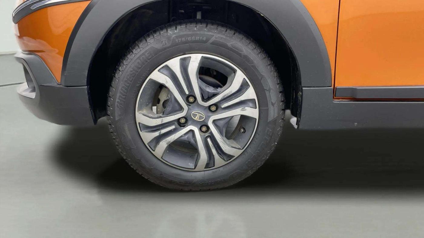 2018 Tata TIAGO NRG PETROL, Petrol, Manual, 35,819 km, Left Front Wheel