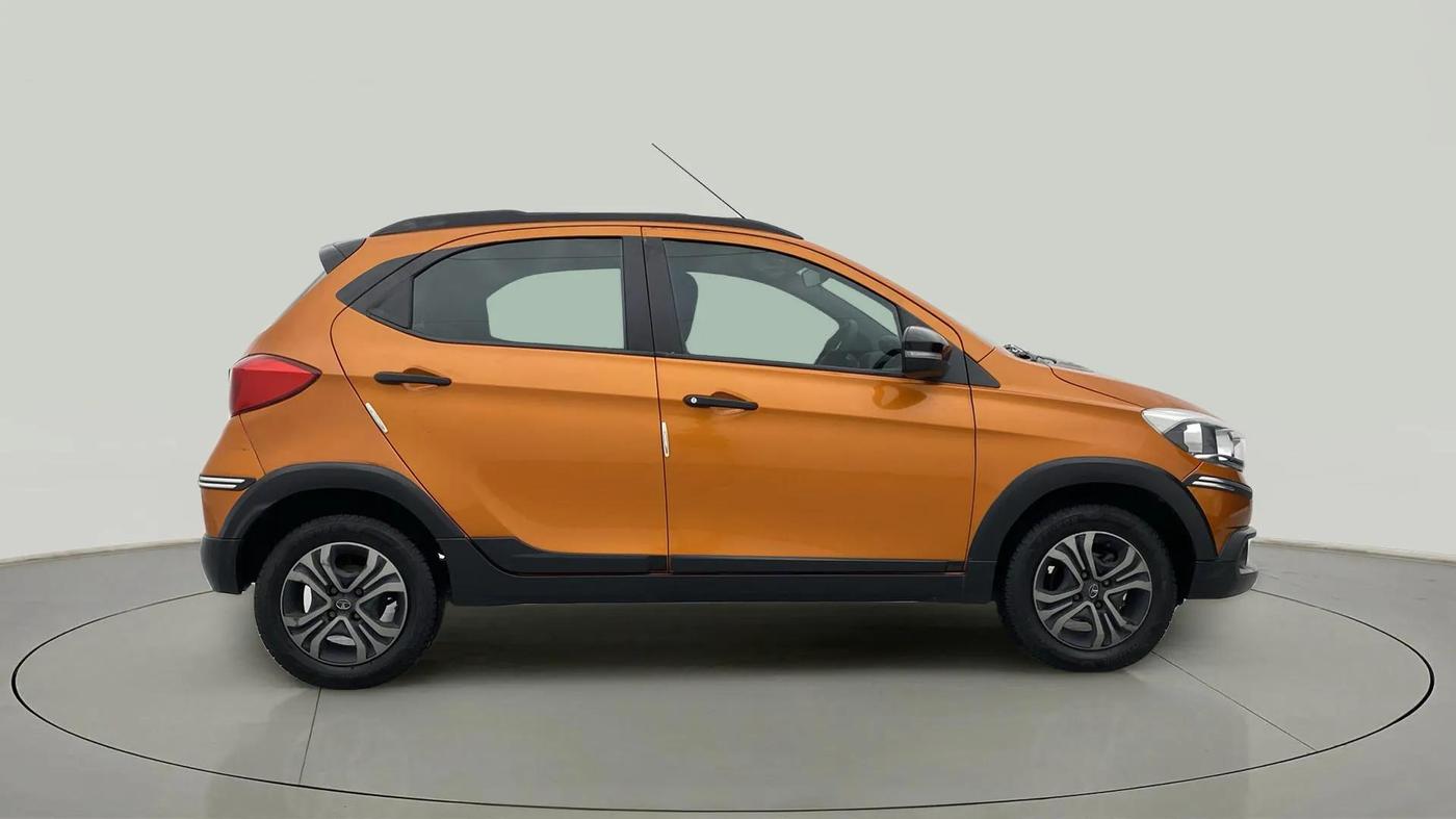 2018 Tata TIAGO NRG PETROL, Petrol, Manual, 35,819 km, Right Side View