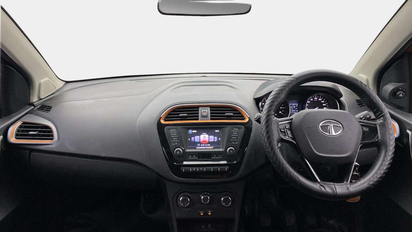 2018 Tata TIAGO NRG PETROL, Petrol, Manual, 35,819 km, Dashboard