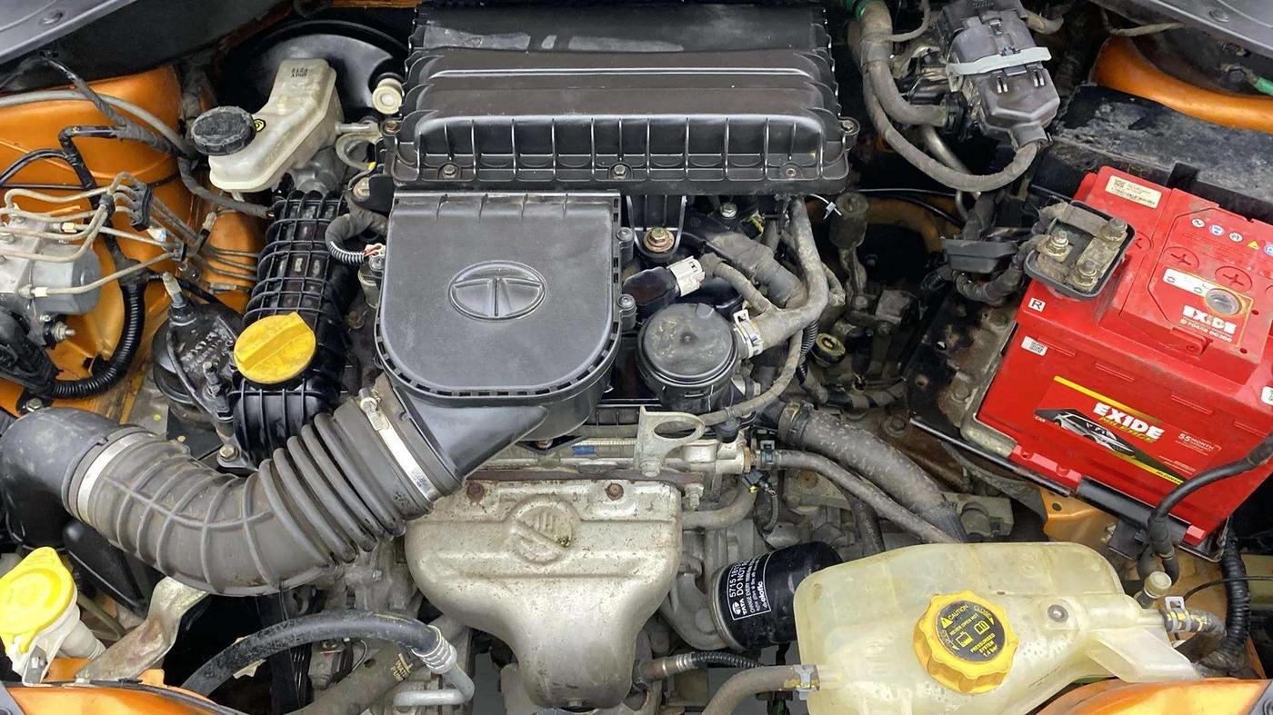 2018 Tata TIAGO NRG PETROL, Petrol, Manual, 35,819 km, Engine View