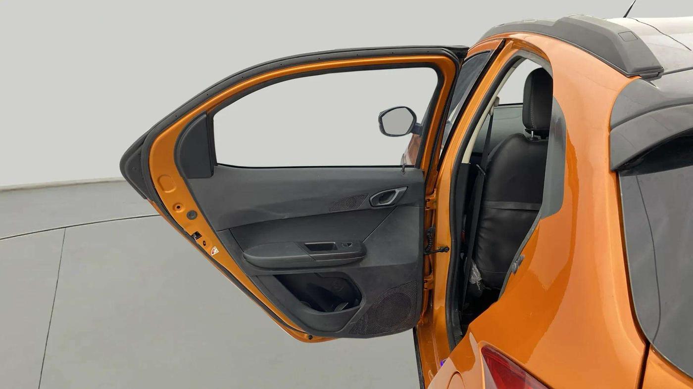 2018 Tata TIAGO NRG PETROL, Petrol, Manual, 35,819 km, LHS Rear Door