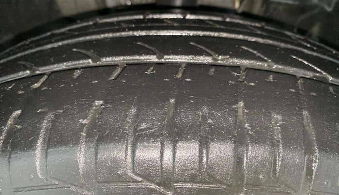 2021 Tata Tiago XT PETROL, Petrol, Manual, 30,461 km, Right Front Tyre Tread