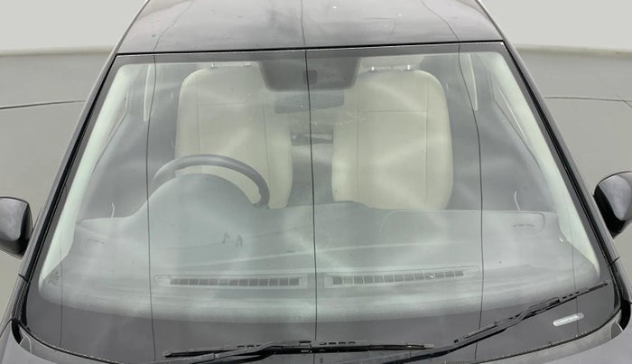 2016 Volkswagen Polo COMFORTLINE 1.2L, Petrol, Manual, 30,065 km, Front Windshield