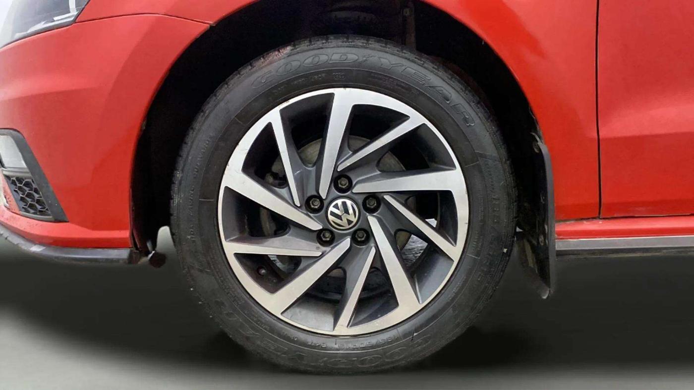 2020 Volkswagen Polo COMFORTLINE PLUS 1.0L MPI, Petrol, Manual, 46,170 km, Left Front Wheel