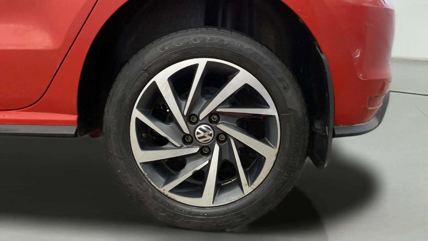 2020 Volkswagen Polo COMFORTLINE PLUS 1.0L MPI, Petrol, Manual, 46,170 km, Left Rear Wheel