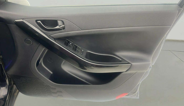2022 Tata NEXON XZ PLUS PETROL DARK EDITION, Petrol, Manual, 19,344 km, Driver Side Door Panels Control